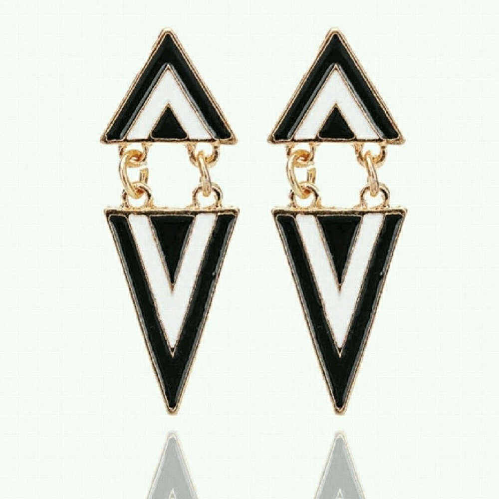 Triangular stud earrings